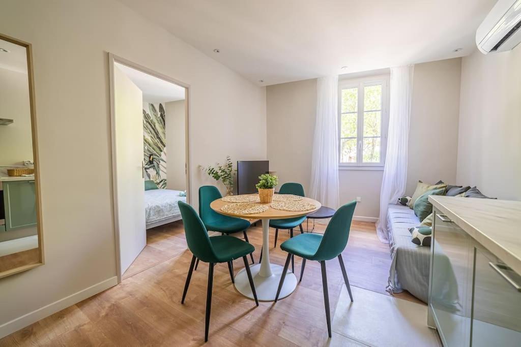 Le Pearl Appartement De Charme En Bord Riviere Collobrières Dış mekan fotoğraf
